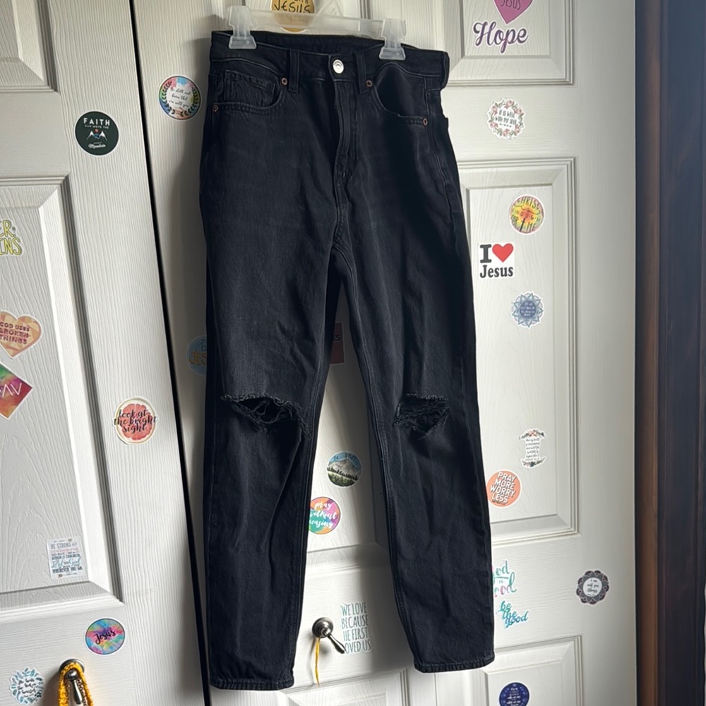 Black American Eagle Jeans Distressed Details